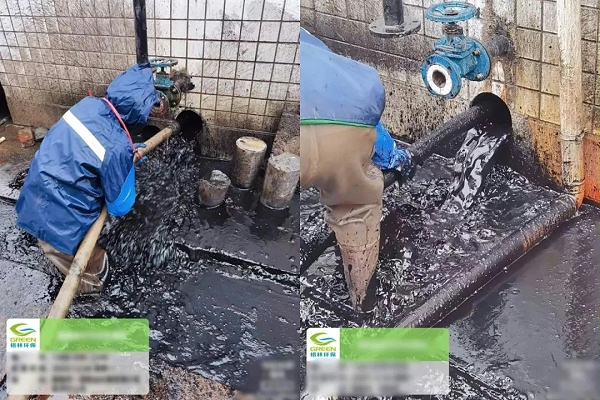 格林运维污水站针对UASB系统底部钙化死泥进行清淤工作，补充活性污泥保证系统高效稳定运行