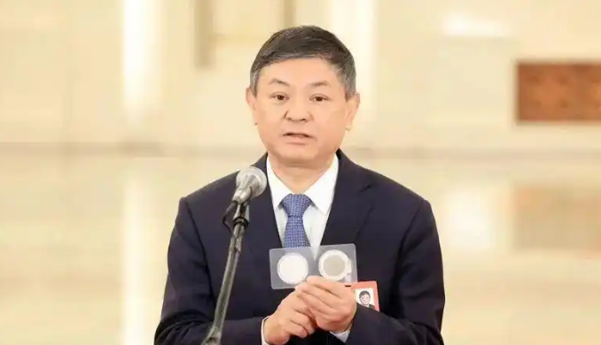 部长通道 | 带滤膜上“通道” 生态环境部部长黄润秋这样展示环保成果